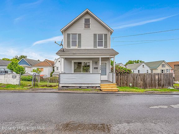 2nd image of 322 Weston Ln