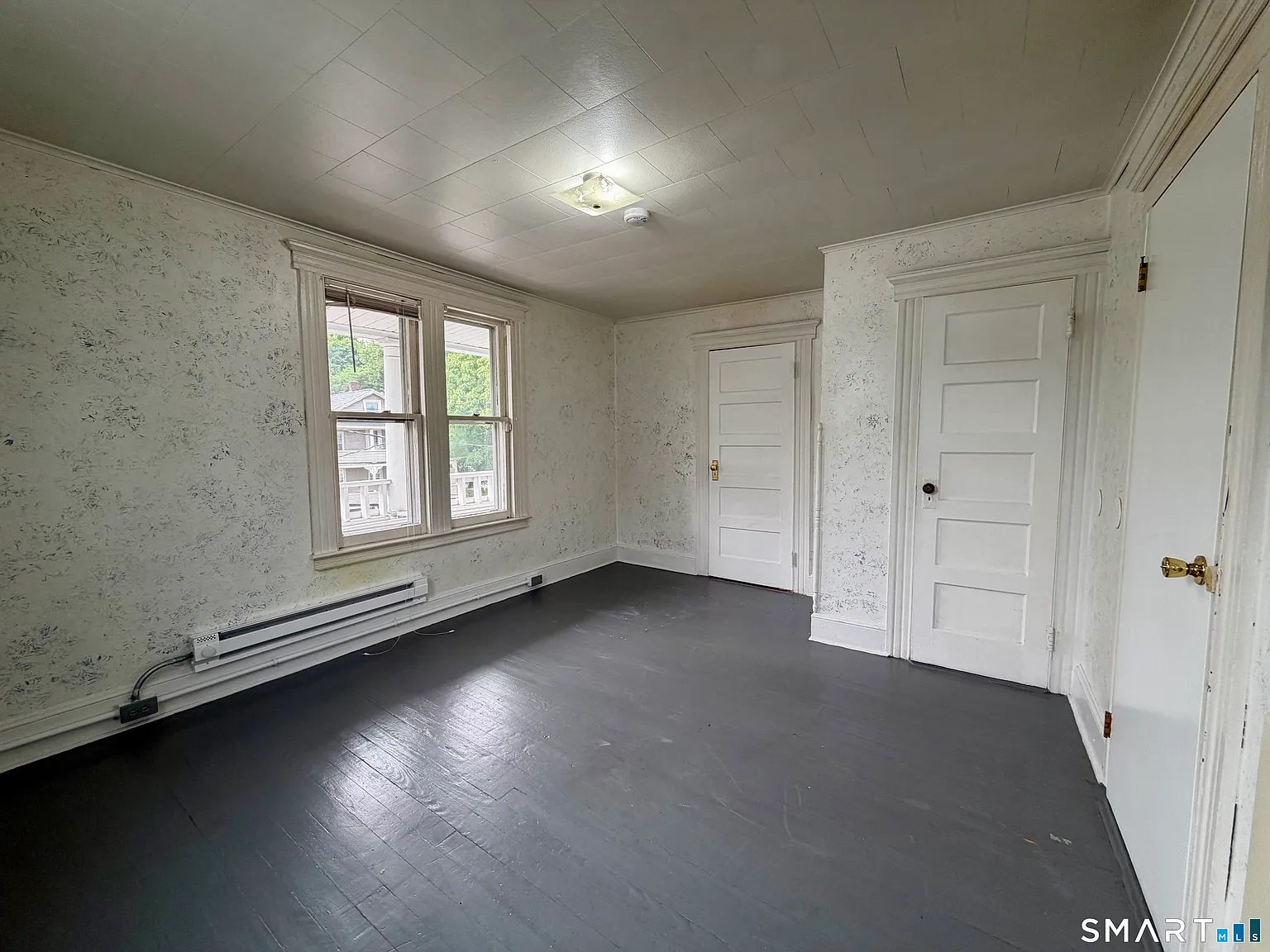 3 bed, 1.0 bath, 1382 sqft, $1,800 — Photo 4