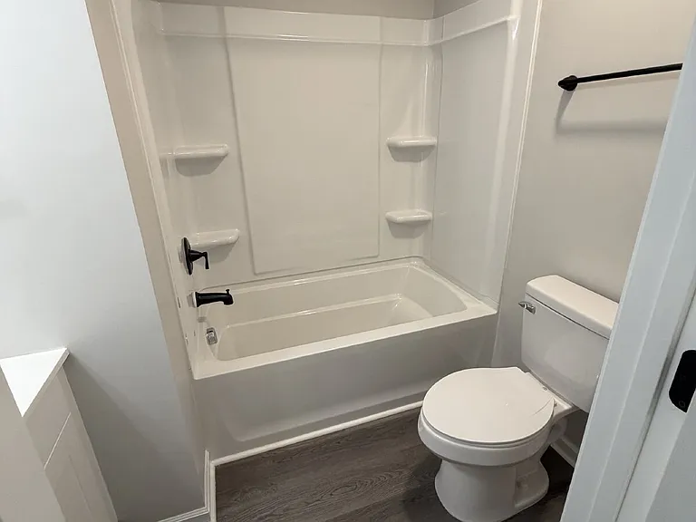 2036 Harrison Ave — Photo 28