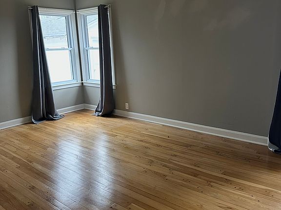 5th image of 1293 W Main St