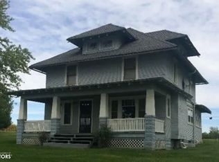 1039 Spruce Ave, Ainsworth, IA 52540