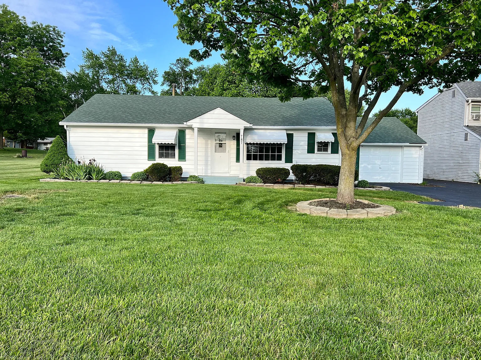 787 S Morgantown Rd photo 1