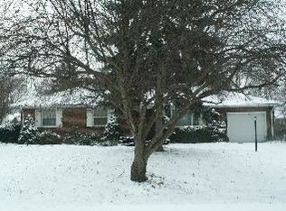 1031 Lyn Rd, Bowling Green, OH 43402