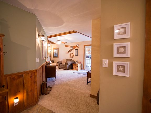 4th image of 521 Meadowbrook St