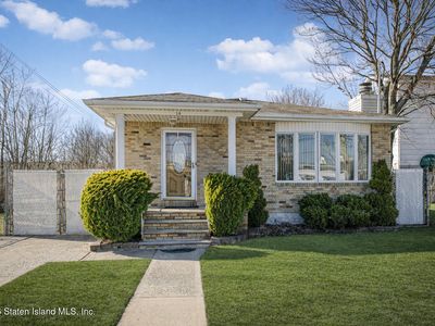 14 Montreal Ave, Staten Island, NY, 10306