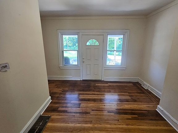 3rd image of 4904 N Smedley St