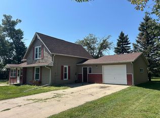 108 N 1st St, Groton, SD 57445