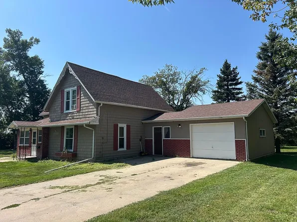 108 N 1st St, Groton, SD 57445