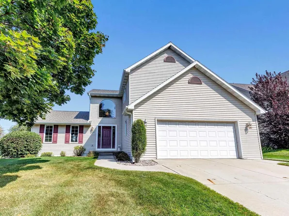 1430 Mohican Ct, Green Bay, WI 54313