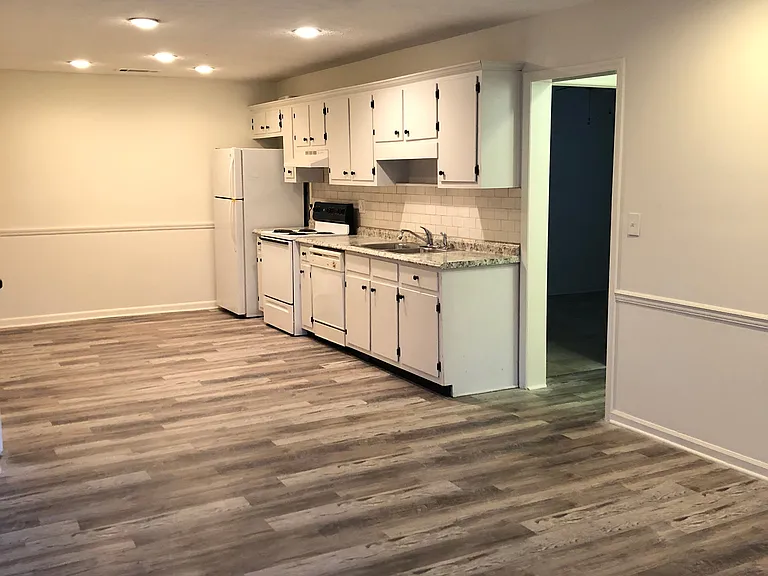 5165 Spring St #6 — Photo 8
