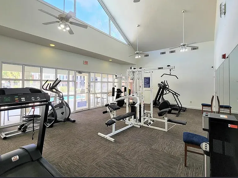 2360 SW Archer Rd #305 — Photo 2