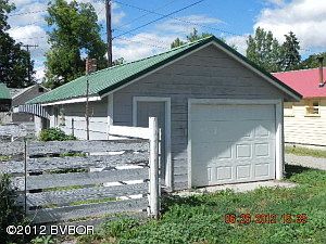 oversized detached single car garage