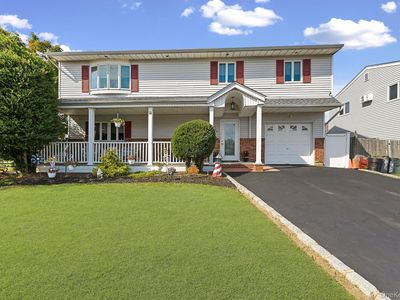 769 Bay Place, Lindenhurst, NY, 11757
