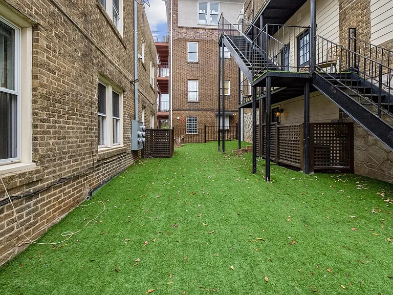 1187 Mansfield Ave NE #1 — Photo 22