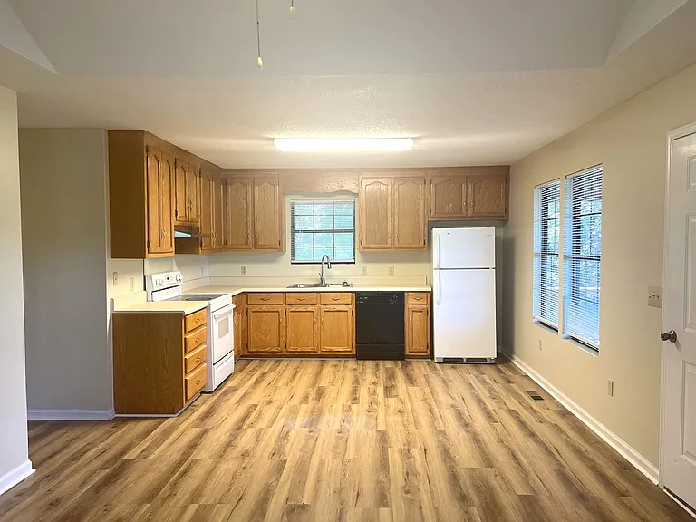 312 Williams Rd — Photo 7