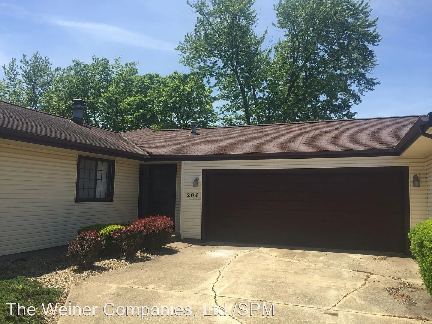 204 Spring Cir photo 1