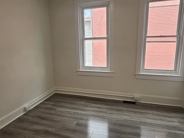 851 Centre St — Photo 4