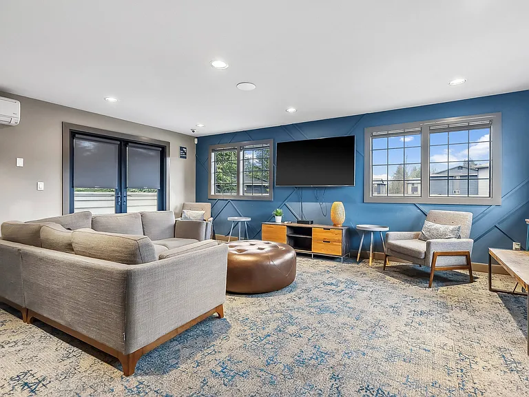 Vibe Apartments — Photo 11