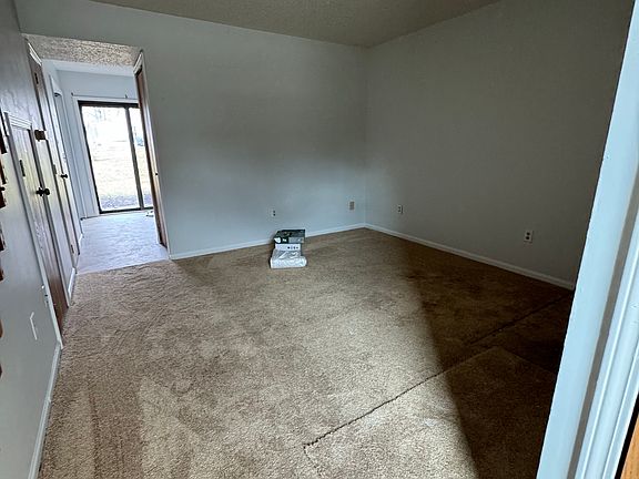 4th image of 709 E Seneca St APT C