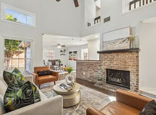2111 Holly Hill Ln, Carrollton, TX 75007