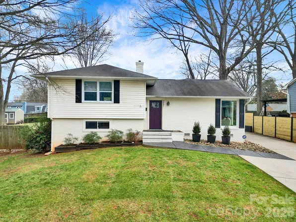 5001 White Oak Rd, Charlotte, NC 28210