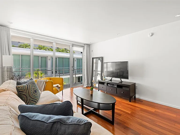 1601 West Ave #202 — Photo 7