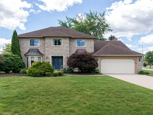 37155 Muirfield Dr, Livonia, MI 48152