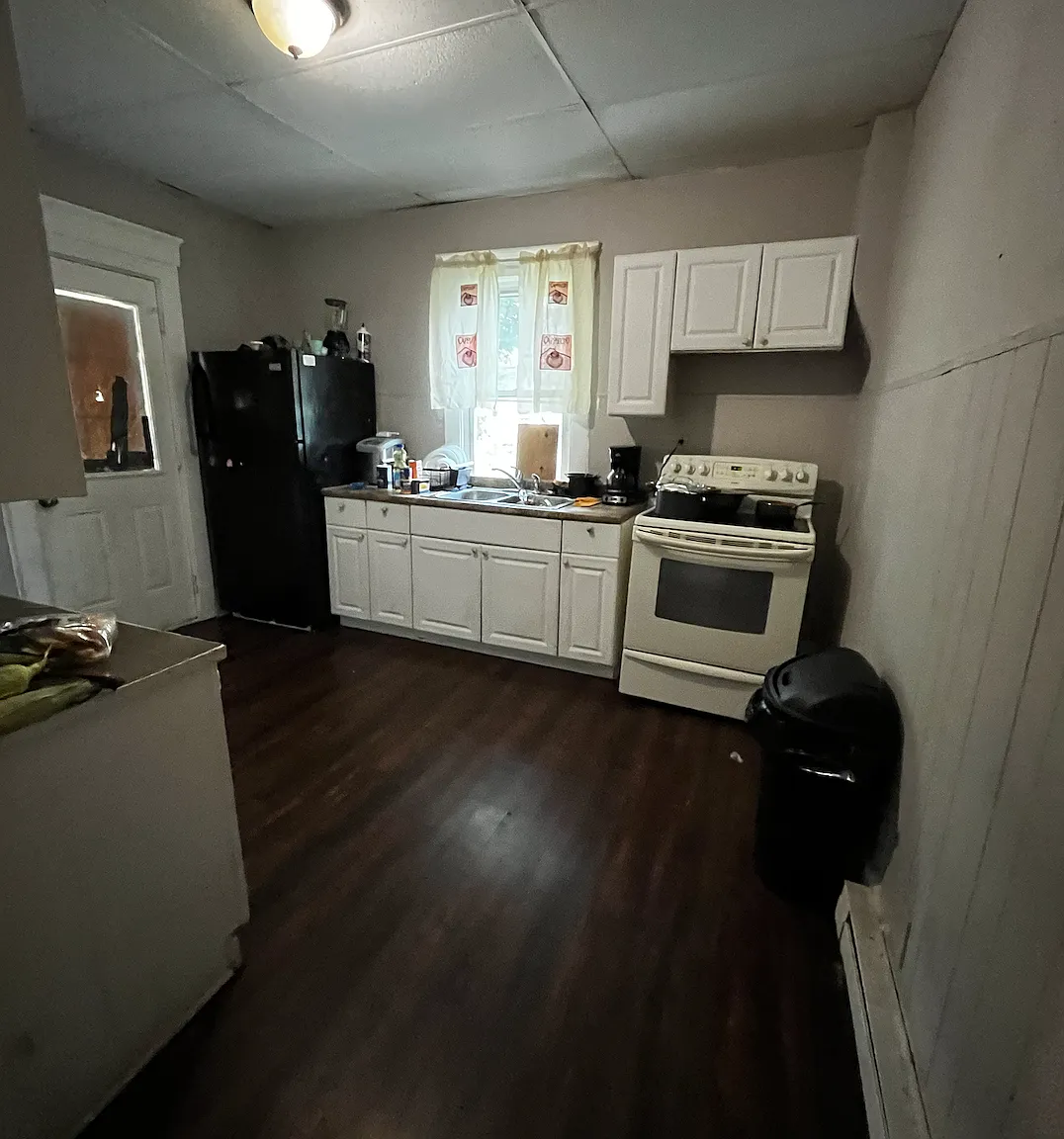 3 bed, 1348 sqft, $1,350 — Photo 2
