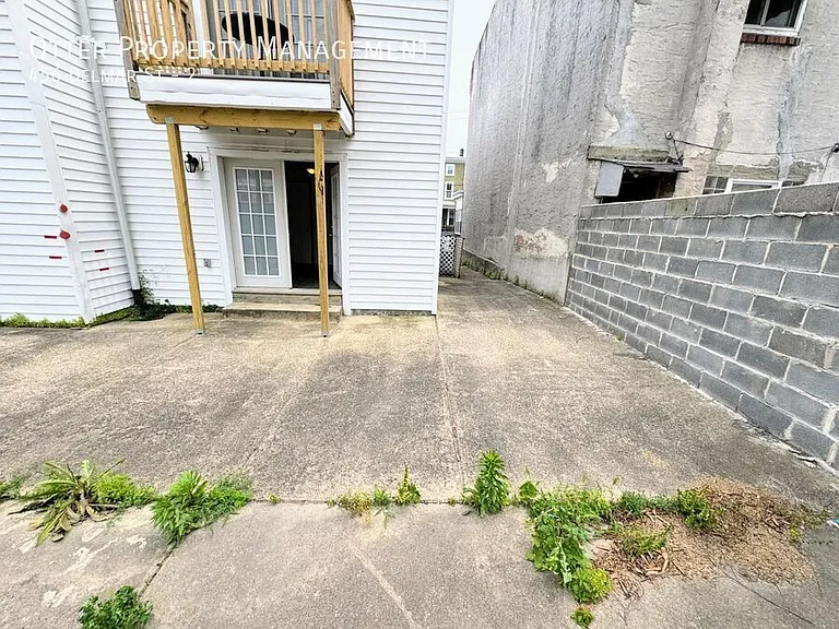 456 Delmar St #2 — Photo 28