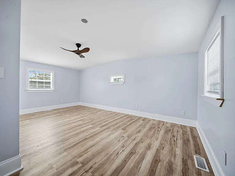 1109 Orange St — Photo 36