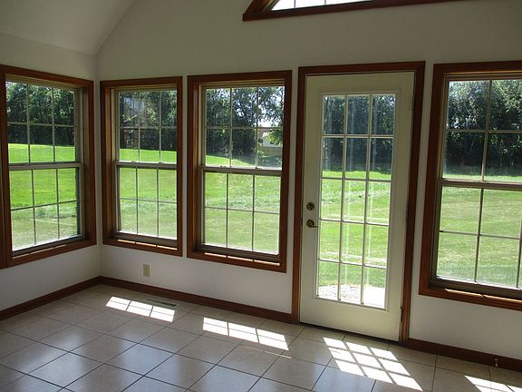 4th image of 532 Olde Oak Ct