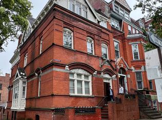 3 Bed / 3 Bath Apartments Across from Washington Park $1,900/month, Albany, NY 12210