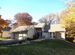 8102 Hauser Dr, Lenexa, KS 66215