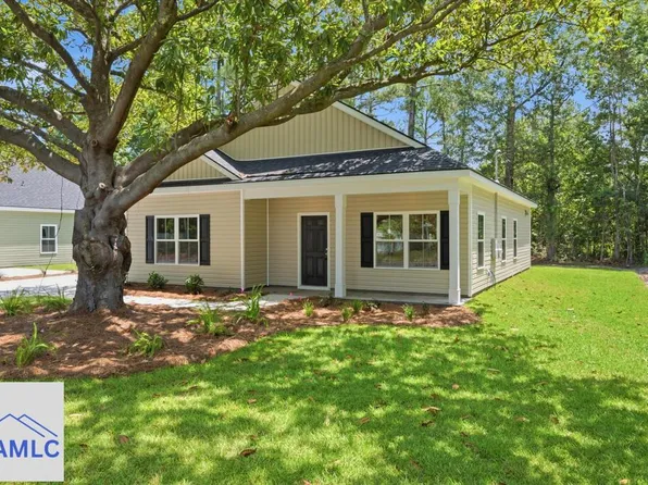 1302 Kentucky St, Darien, GA 31305