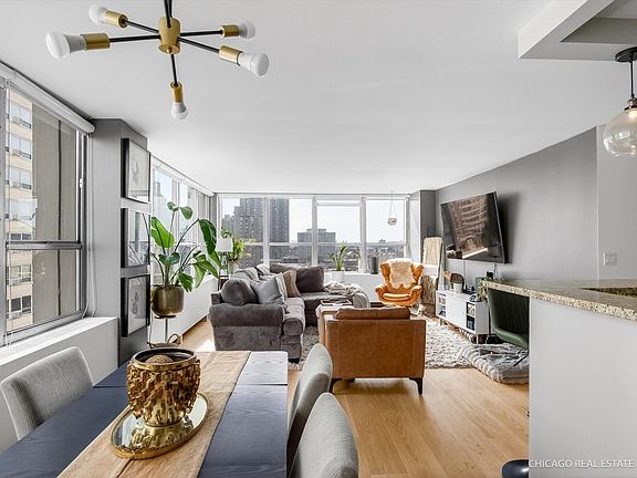 4th image of 655 W Irving Park Rd APT 1101