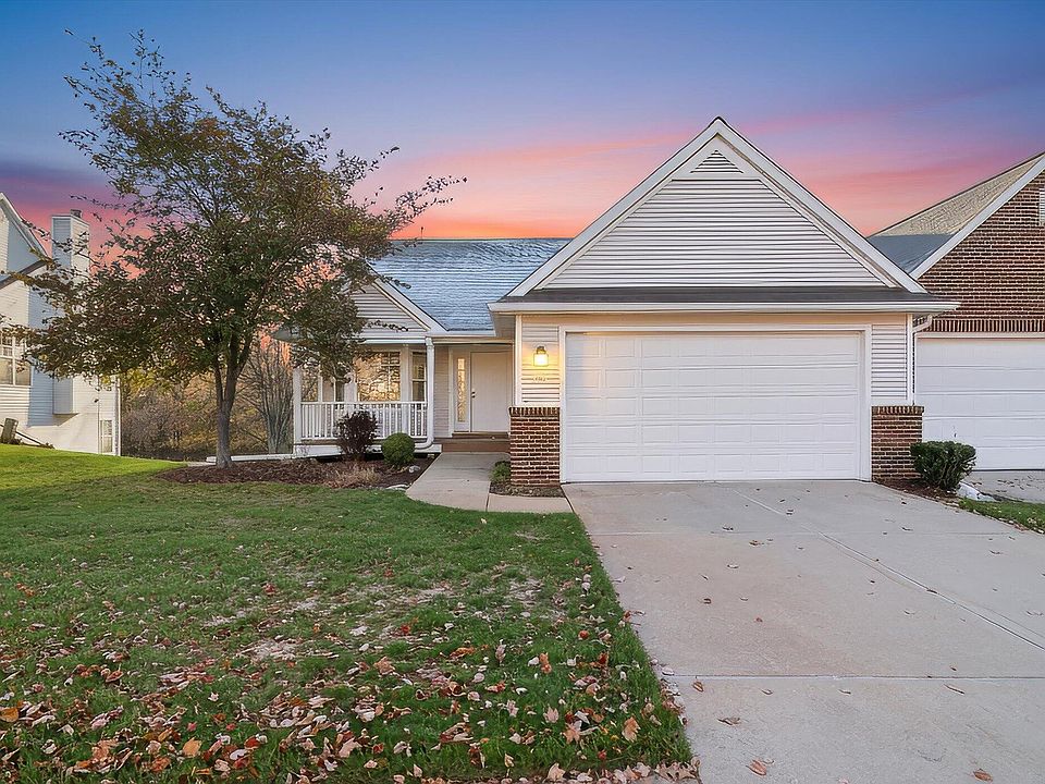 1st image of 867 E Barrington Cir