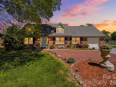 2315 29th Avenue Dr NE, Hickory, NC, 28601