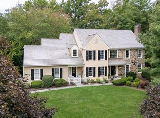 850 Springbank Ln, Wayne, PA 19087