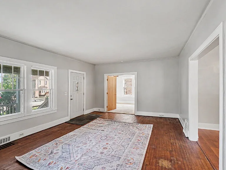 207 Marquette Ave #2 — Photo 4