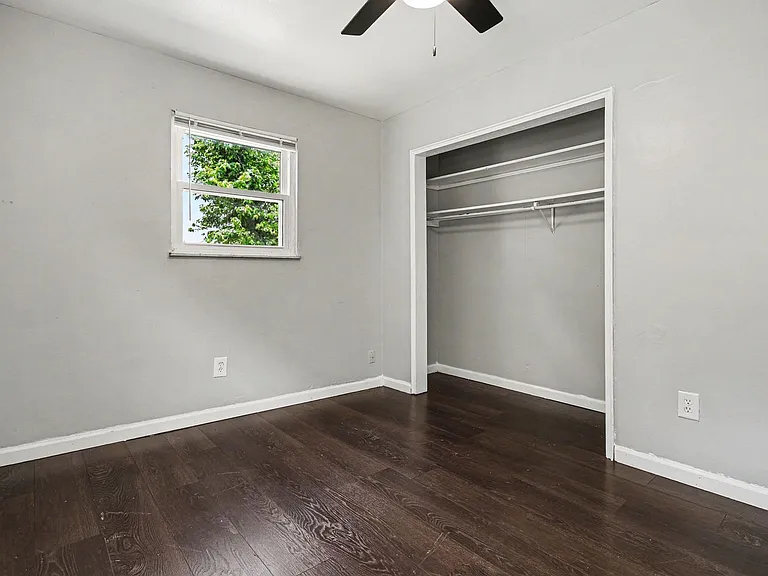 1932 Truitt Ave — Photo 7