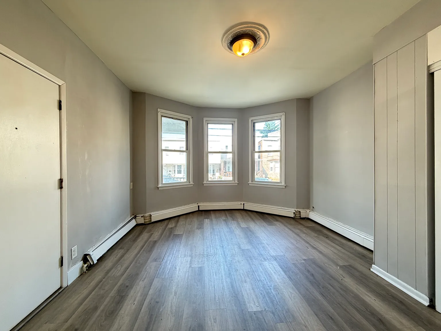 2 bed, 800 sqft, $2,200 — Photo 3