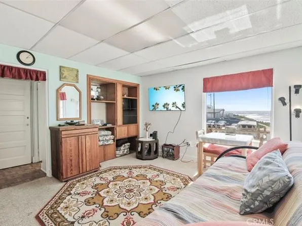 1763 Ocean Front St, San Diego, CA 92107