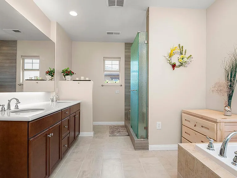 10667 Golden Willow Trl #150 — Photo 26