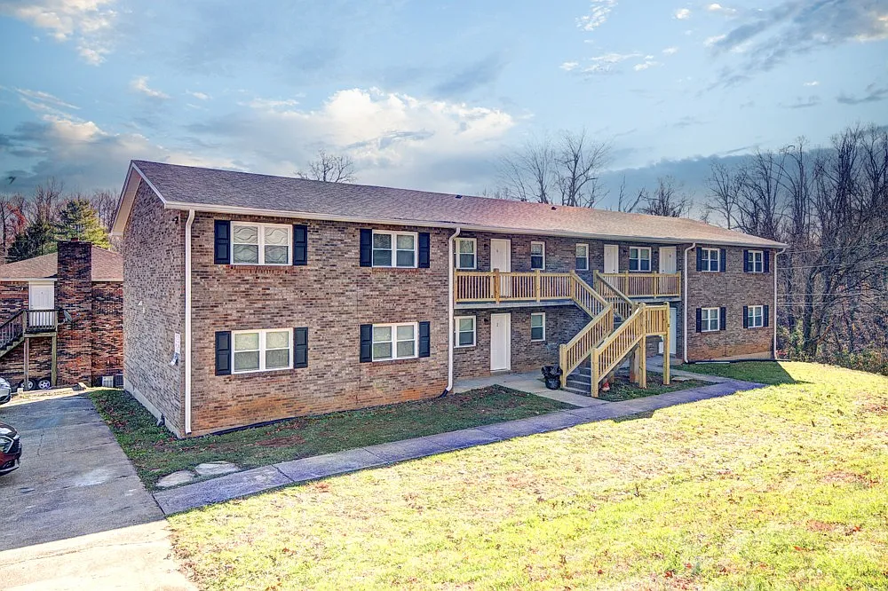 2 bed, $849 — Photo 3