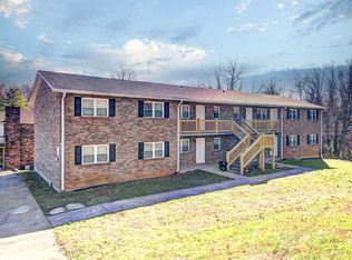 418 Woodcreek Dr #2, Radcliff, KY 40160