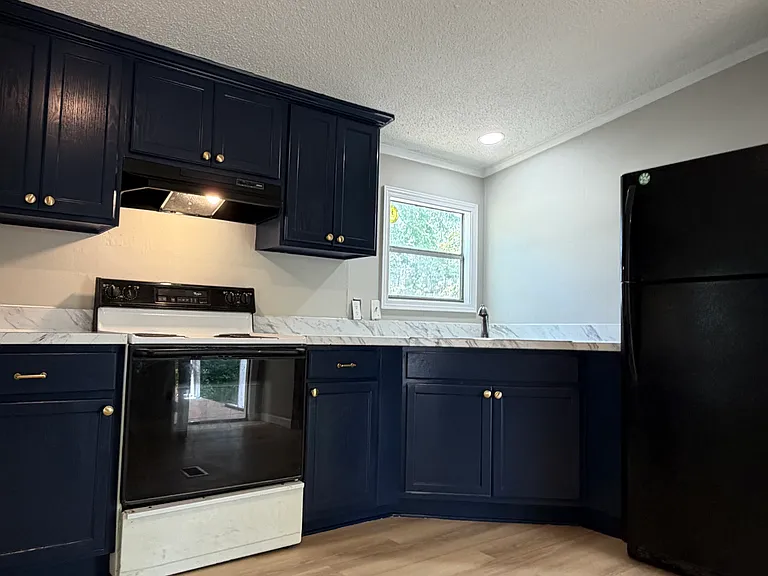 3637 Walhalla Hwy — Photo 1