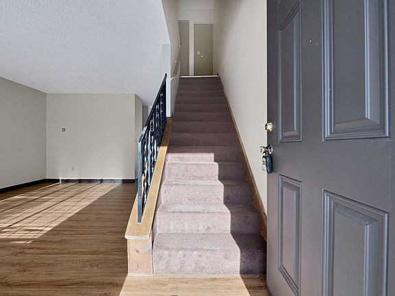 3rd image of 1391 Whispering Way #1391B