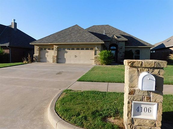 2nd image of 4106 NE Mossy Oak Dr