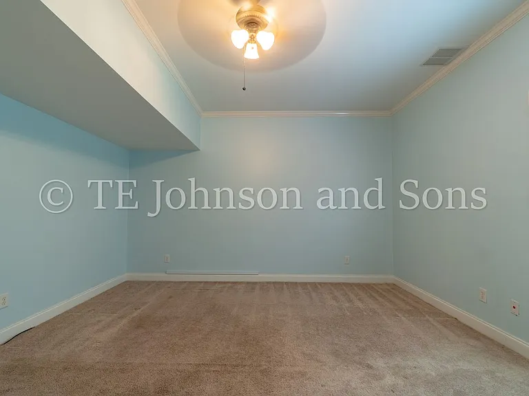 1112 Oakencroft Ct — Photo 41