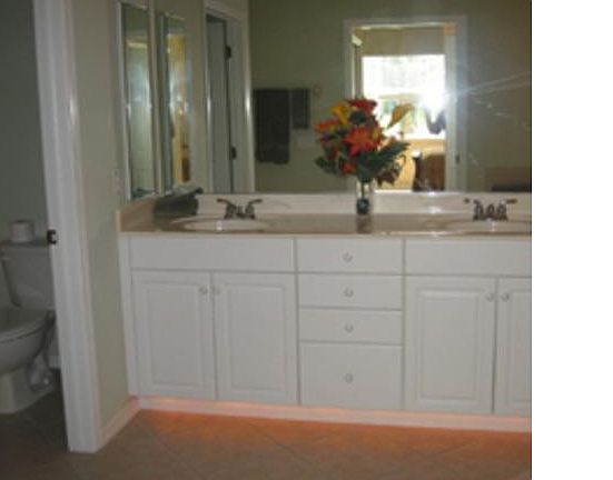 5th image of 3900 Forest Glen Blvd Unit 102